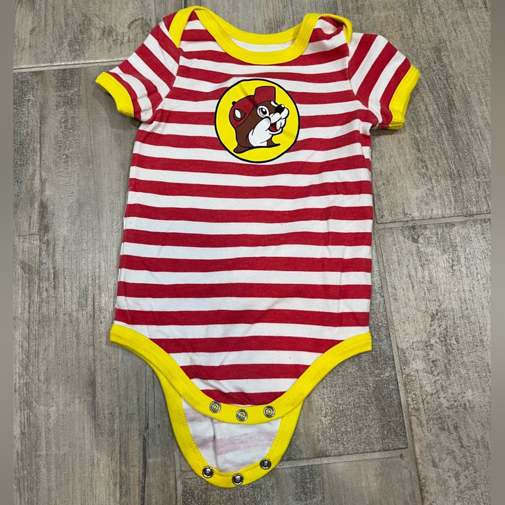 Buc-ee’s | Striped Onesie Sz 3 months